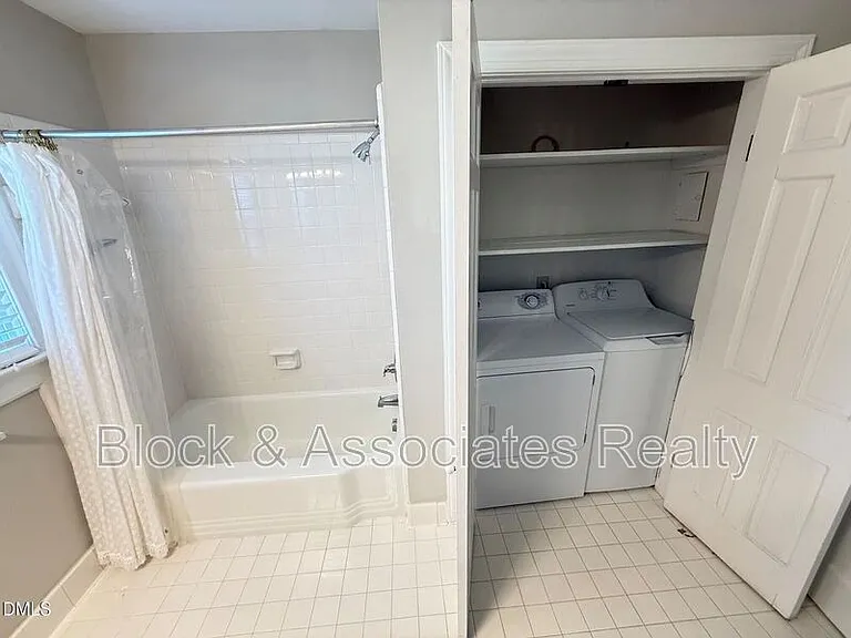 2667 Davis St — Photo 26