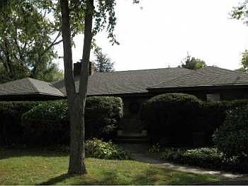 2nd image of 414 Becker St
