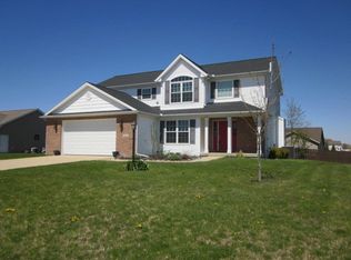 308 Zehr Ln, Fisher, IL 61843