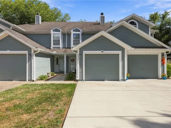 6003 NE Moonstone Dr, Lees Summit, MO 64064
