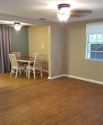 5th image of 312 Whittier Ave