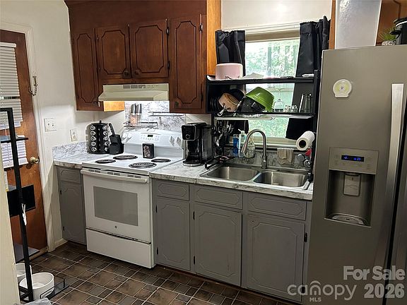 5th image of 6800 Glover Ln