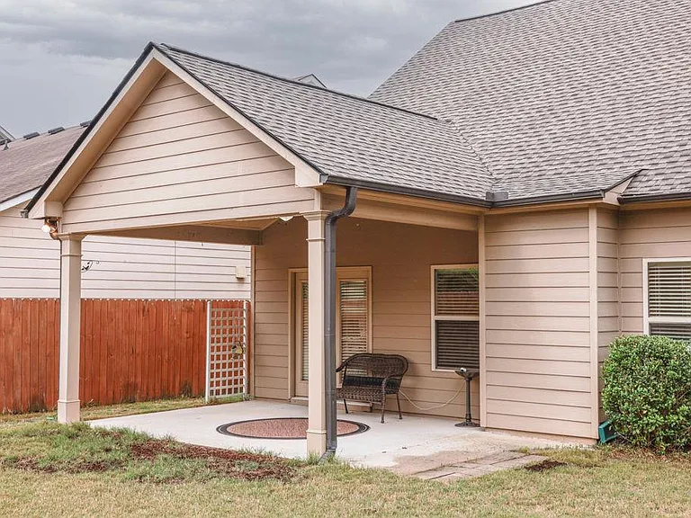 2241 Line Dr — Photo 37