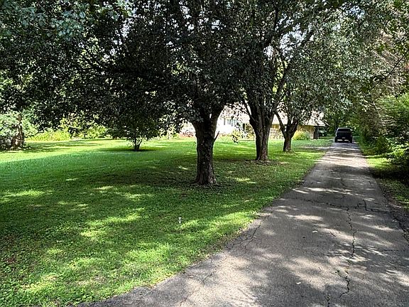 5th image of 209 E Norton Rd