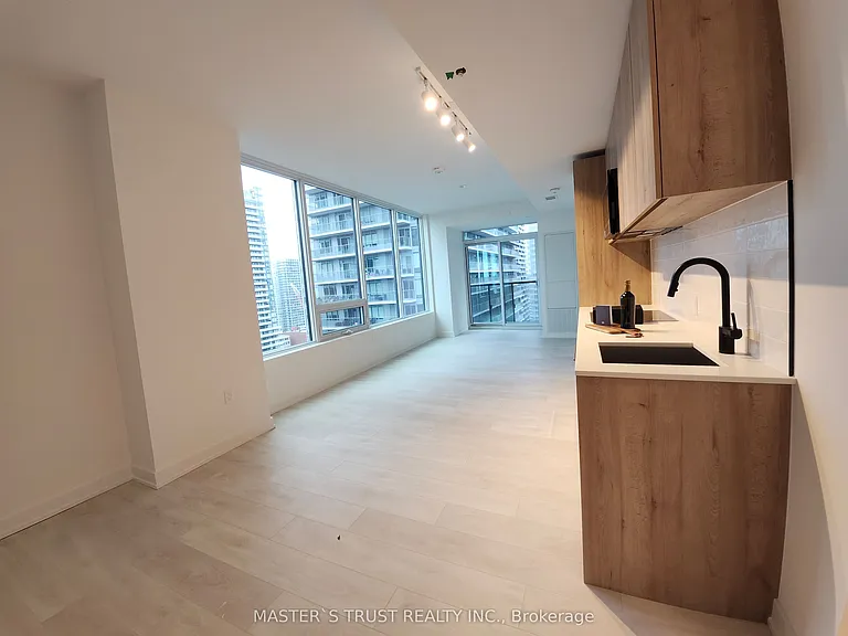 117 Broadway Ave #2702 — Photo 6
