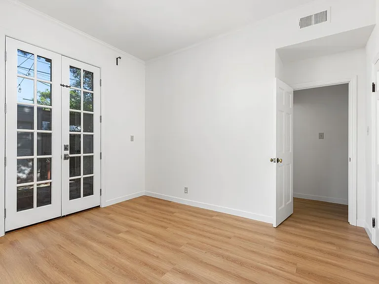 720 N Harper Ave — Photo 13