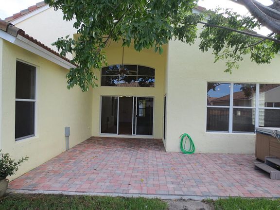 5th image of 9217 Cove Point Cir