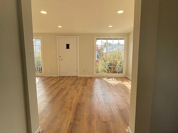 3rd image of 1457 Bellomy St