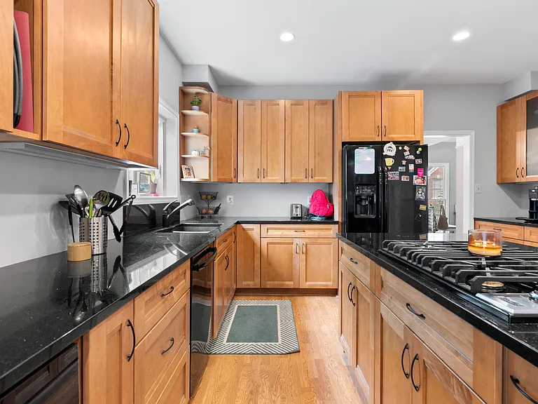 46450 Saffron Ct — Photo 10