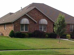 1052 E Lakewood St, Springfield, MO 65810