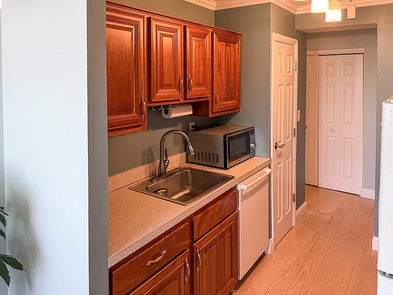 1000 River Rd #9G — Photo 4