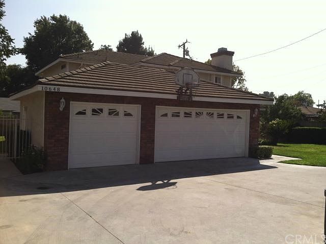 1st image of 10648 Olive St