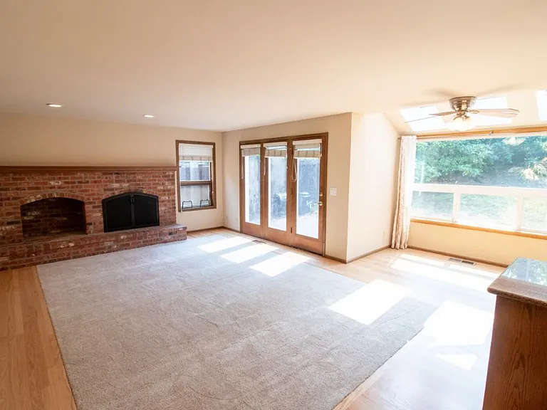 24435 SE 42nd Pl — Photo 9