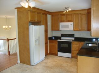21 Celantano Dr, Naugatuck, CT 06770
