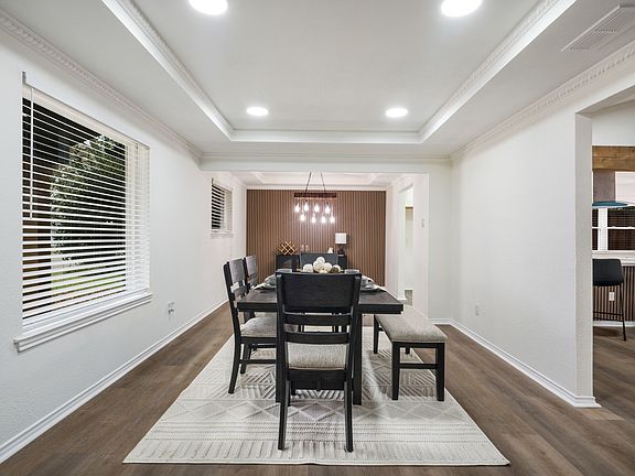 2nd image of 10922 Ferndale Rd