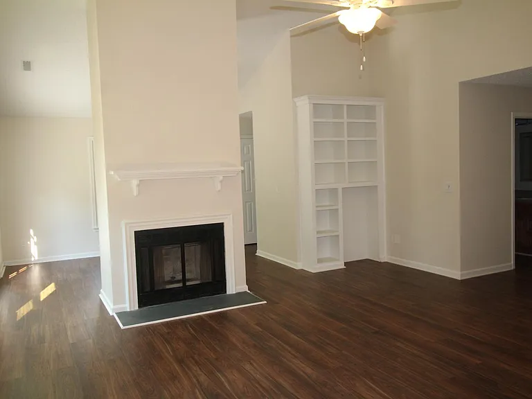 6727 River Hills Dr — Photo 4