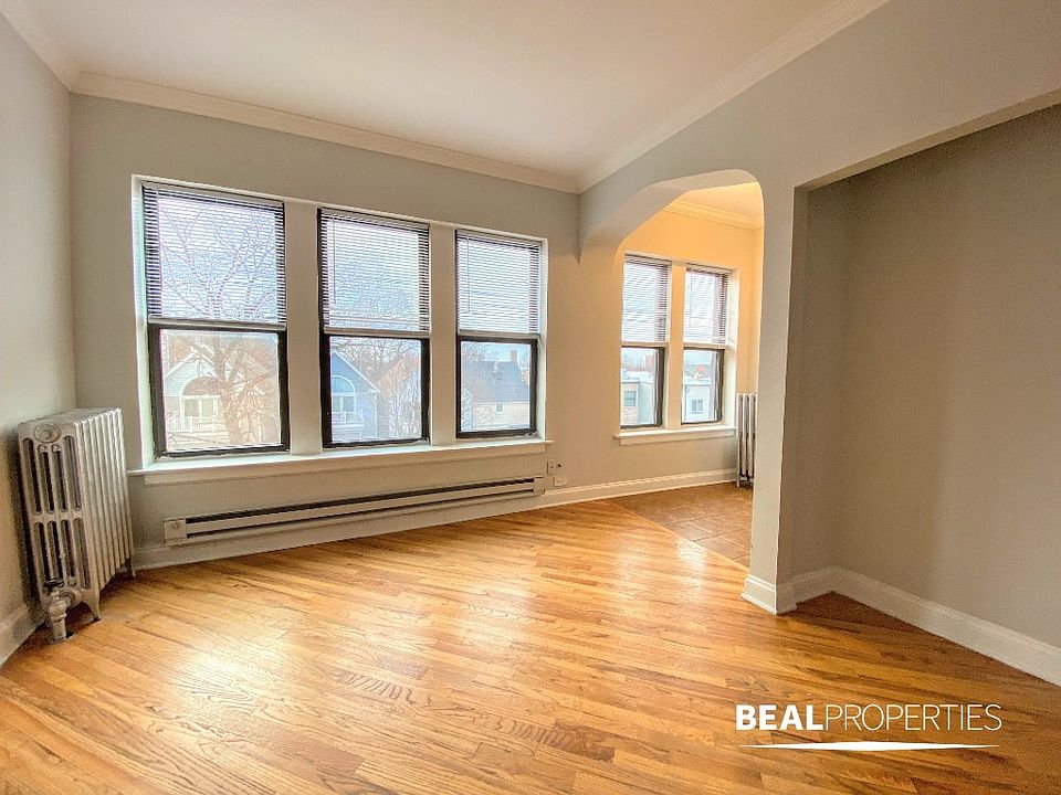1st image of 4614 N Paulina St #4614407