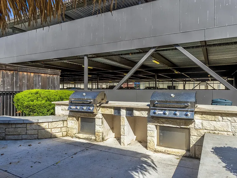 Creekside Vue Apartments — Photo 29