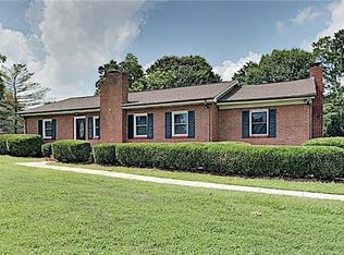 122 Mellwood Dr, Charlotte, NC 28214