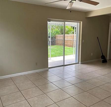 3rd image of 4808 Dell Ave #4808
