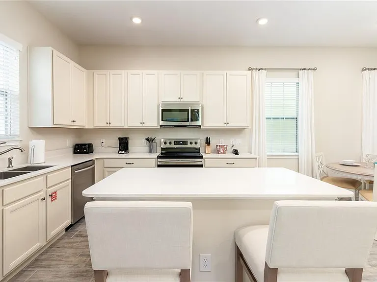 3079 Key Lime Loop — Photo 11
