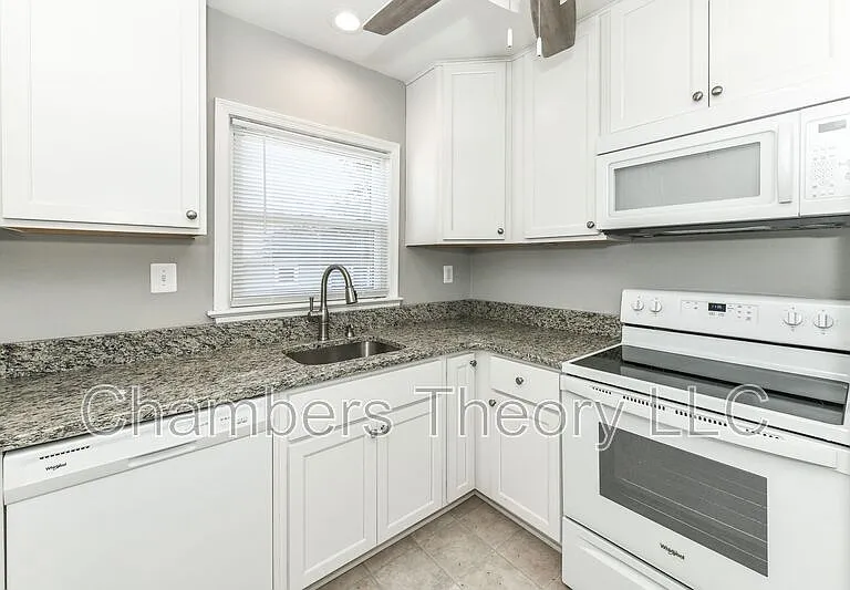 130 S 29th St #4 — Photo 7