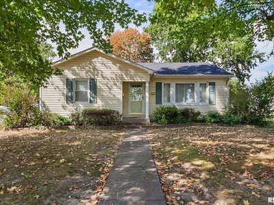1004 W White St, Marion, IL, 62959