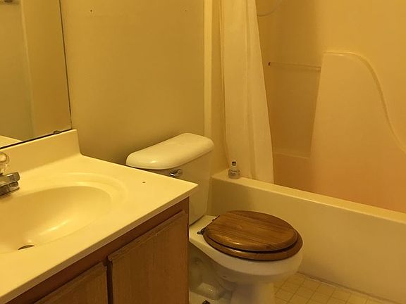 5th image of 1410 Cleveland Ave APT B6