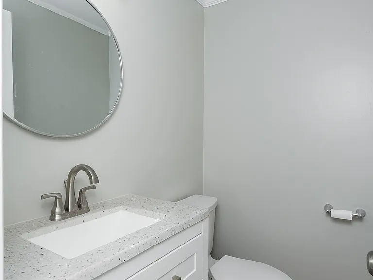 10 Kennedy Ct #B — Photo 12