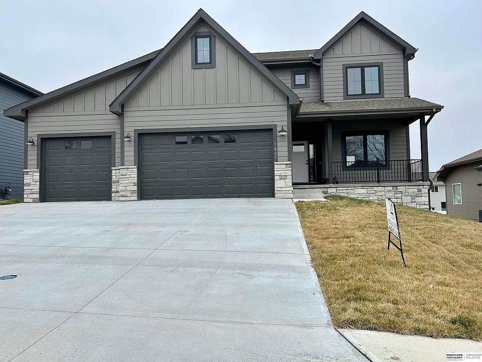 1st image of 7807 S 197th Ave