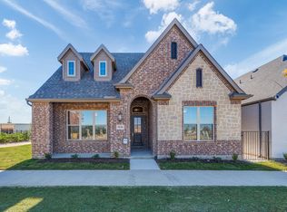 5636 Traveller Dr, North Richland Hills, TX 76180