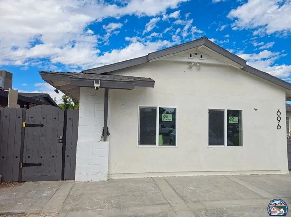 696 Yucca Dr Unit 3, El Centro, CA 92243