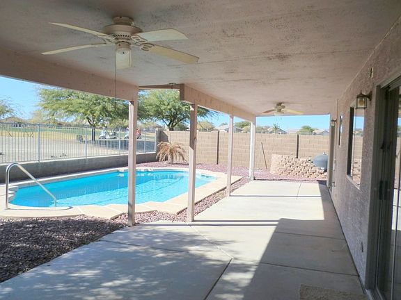 5th image of 30328 N Royal Oak Way