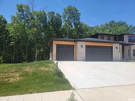 3rd image of 109 Rosemary Ln
