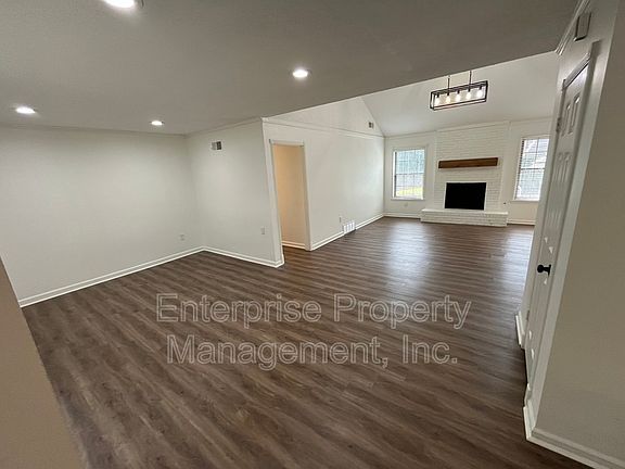 5th image of 1764 Chertsy Dr