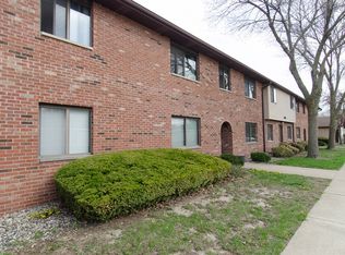 1801 Richardson Drive Gar #5, Urbana, IL 61802