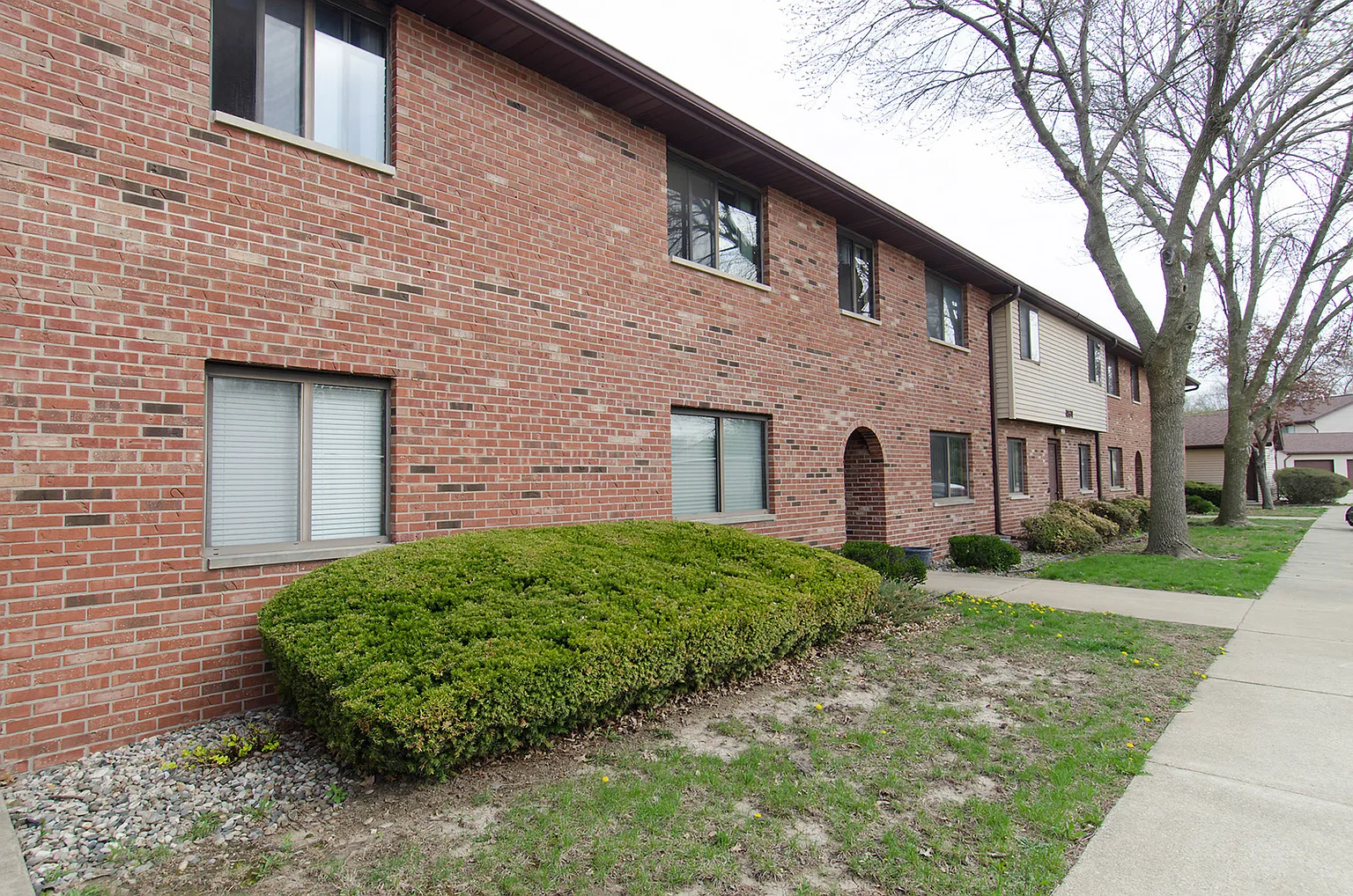 1801 Richardson Drive Gar #5 photo 1