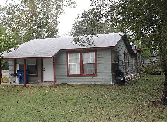 2nd image of 300 E Fawnridge Dr
