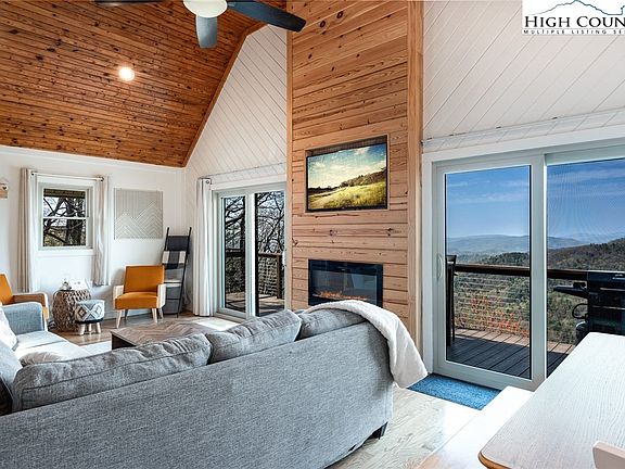 5th image of 7933 Pinnacle Wind Lane