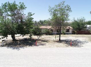 28185 Sunridge Ave, Taft, CA 93268