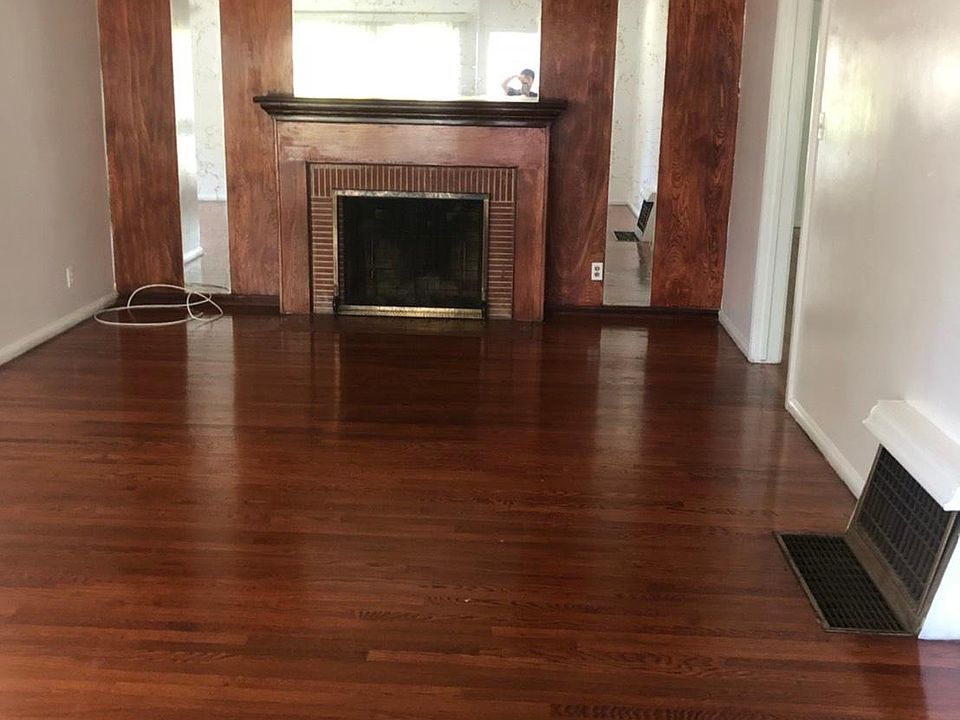 2nd image of 344 W Woodruff Ave