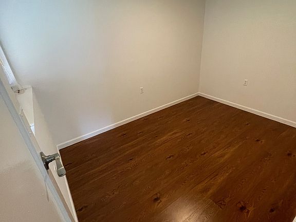3rd image of 1112 Brunswick St