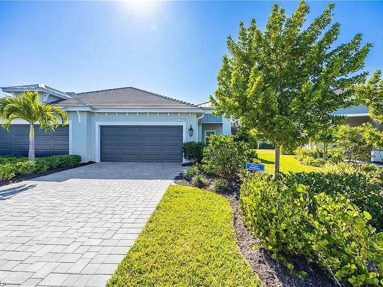 2373 Ariane Dr — Photo 2