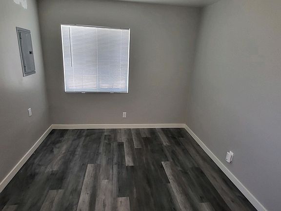 2nd image of 3506 Floresta Ave