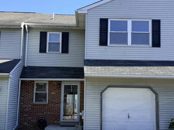 114 Red Haven Dr, North Wales, PA 19454