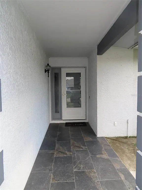3 bed, 2.0 bath, 1544 sqft, $2,500 — Photo 2