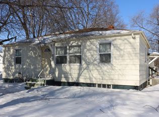 721 9th Ave SE, Aberdeen, SD 57401
