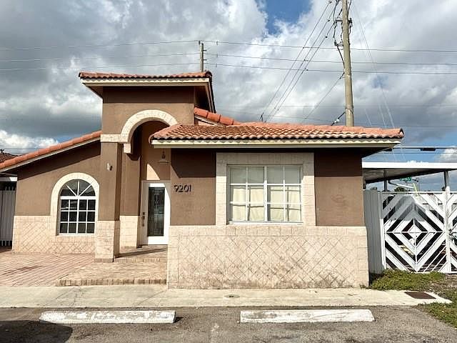 1st image of 9201 NW 121st Terrace