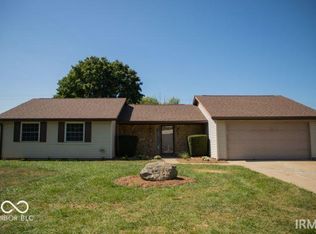 1405 Ladoga Rd, Crawfordsville, IN 47933