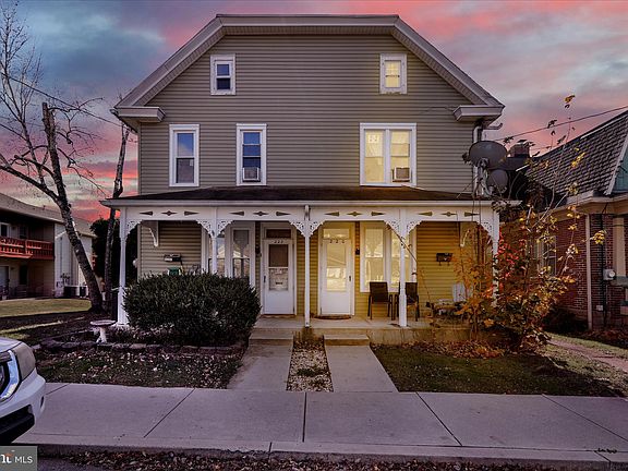 5th image of 220 E Park St #222